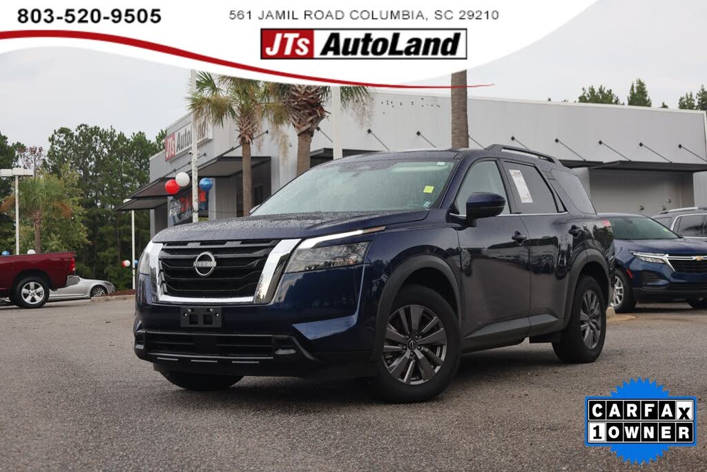 2024 Nissan Pathfinder SV