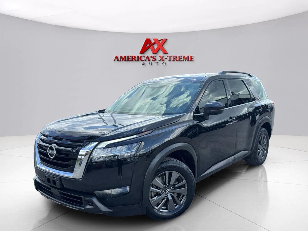 2022 Nissan Pathfinder SV