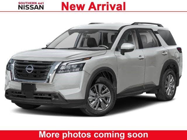 2024 Nissan Pathfinder SV
