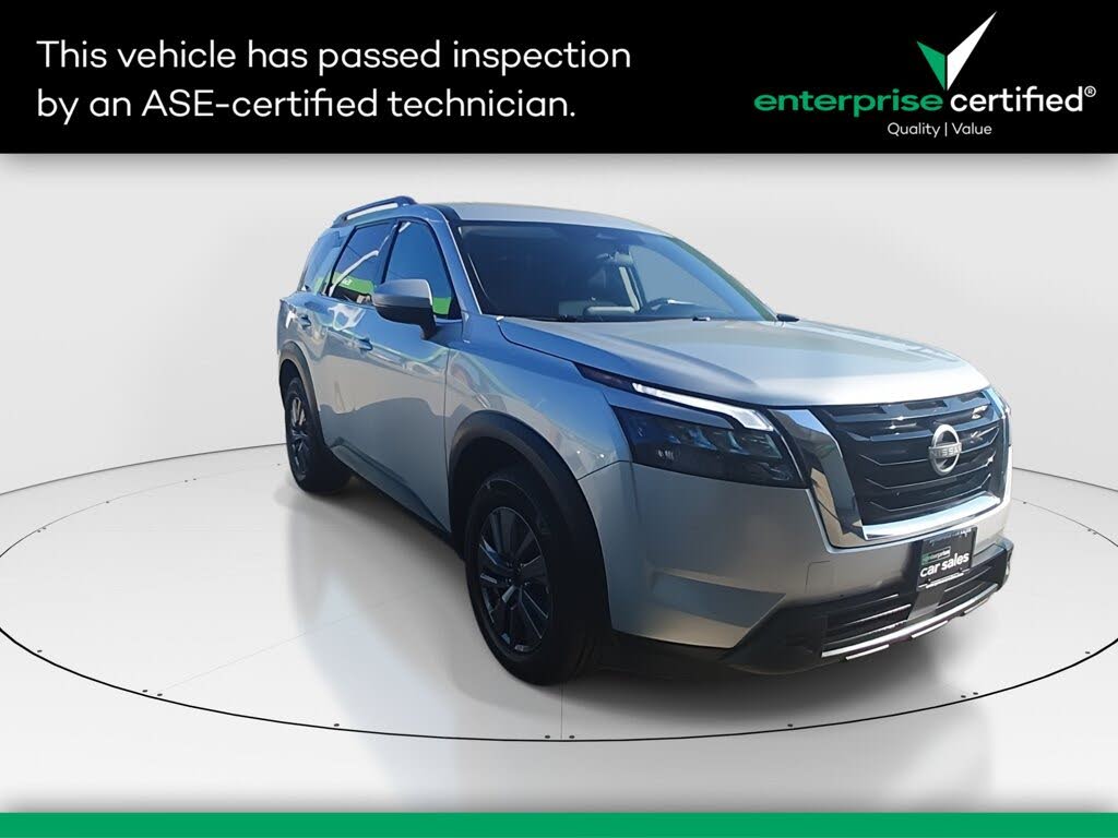 2024 Nissan Pathfinder SV