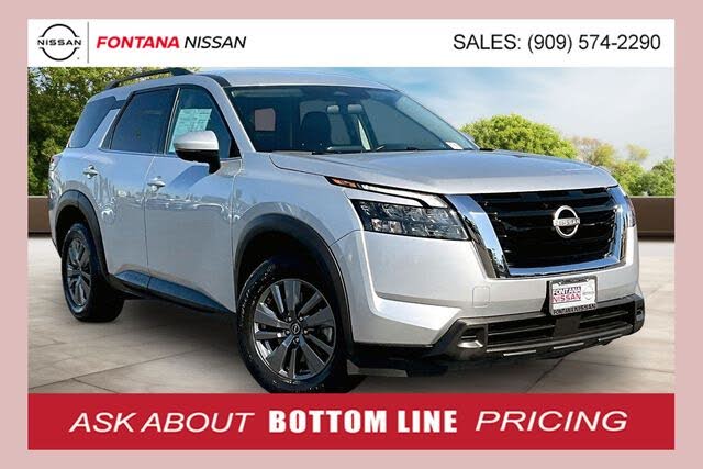2024 Nissan Pathfinder SV