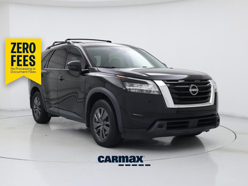 2022 Nissan Pathfinder SV