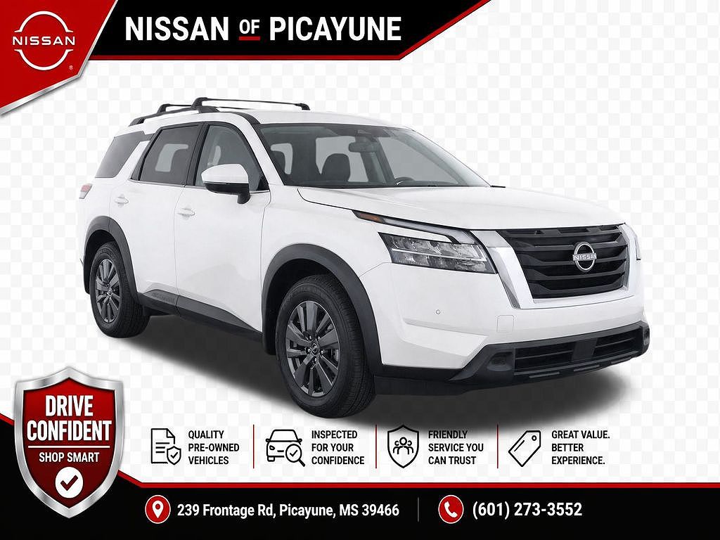 2022 Nissan Pathfinder SV
