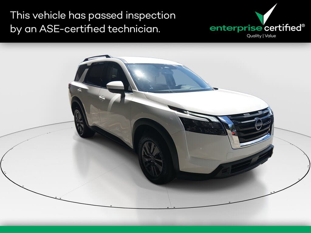 2024 Nissan Pathfinder SV