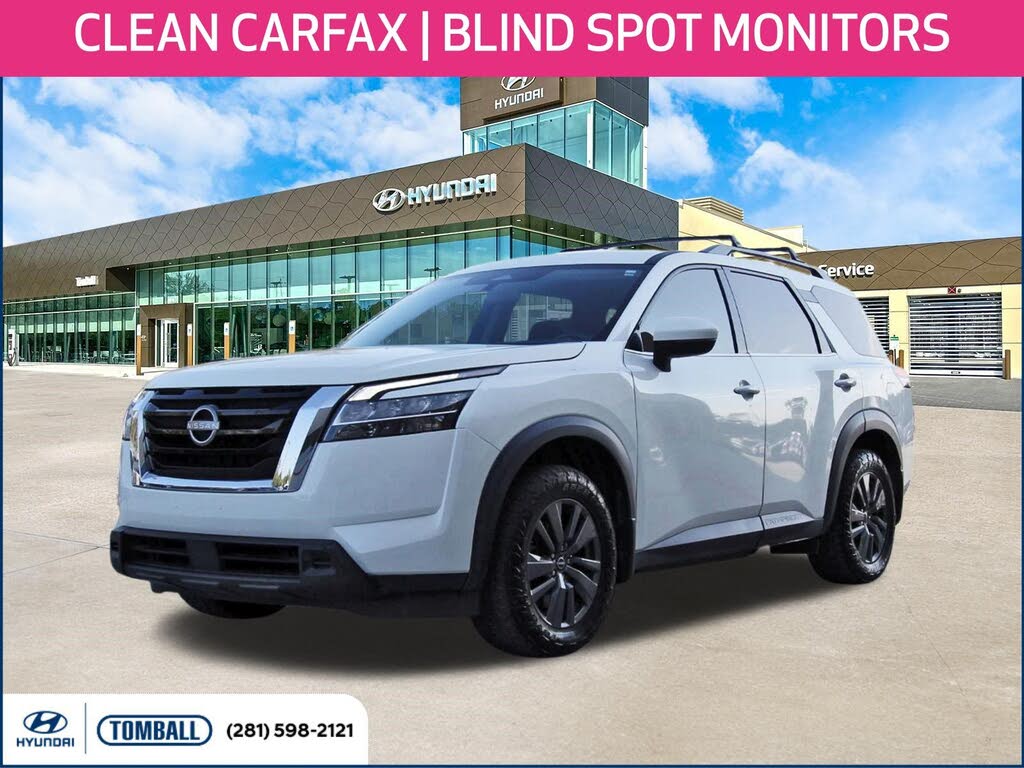 2022 Nissan Pathfinder SV
