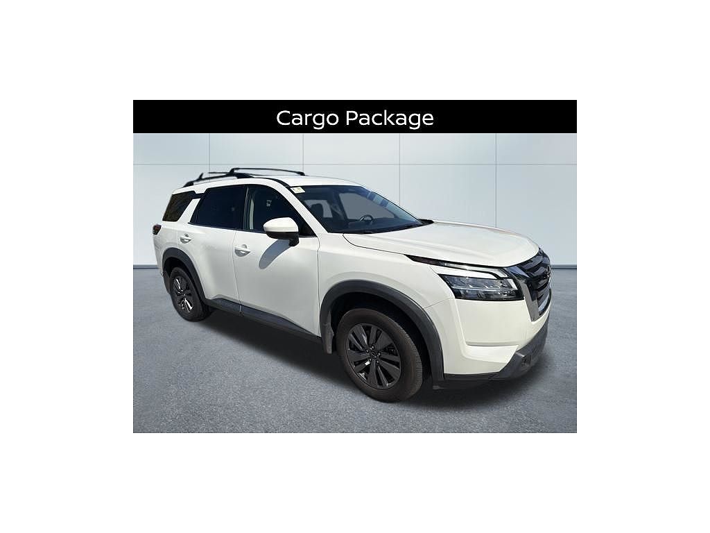 2022 Nissan Pathfinder SV