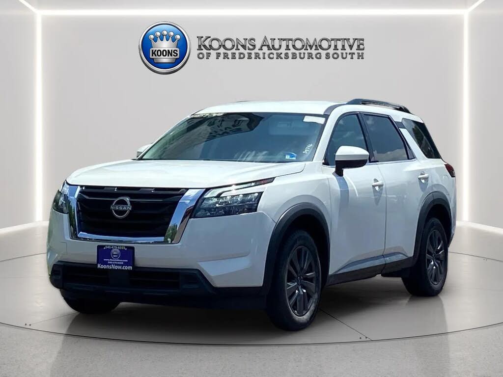2023 Nissan Pathfinder SV