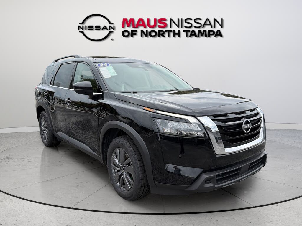 2024 Nissan Pathfinder SV