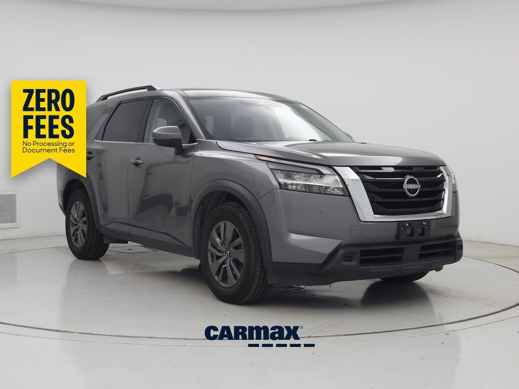 2022 Nissan Pathfinder SV