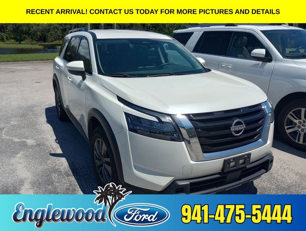 2024 Nissan Pathfinder SV