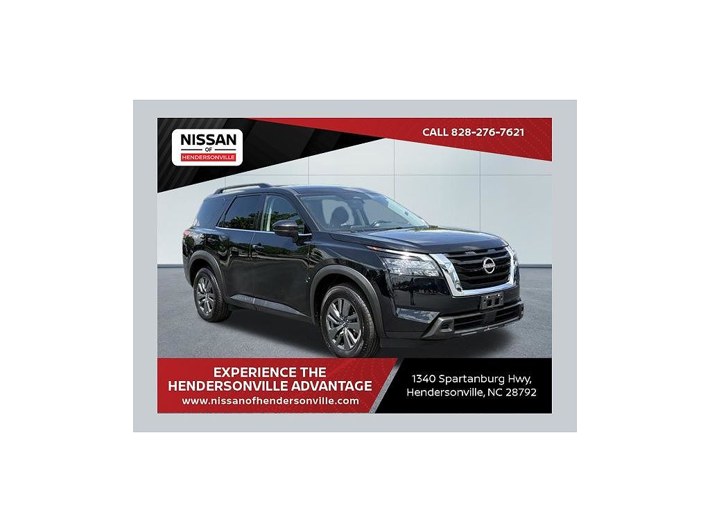 2024 Nissan Pathfinder SV