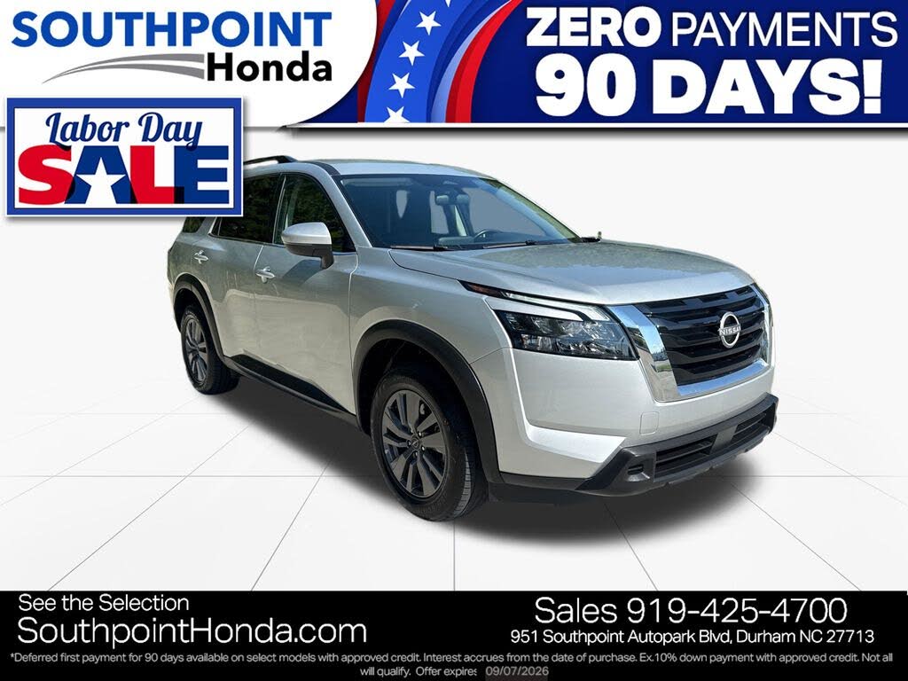 2025 Nissan Pathfinder SV