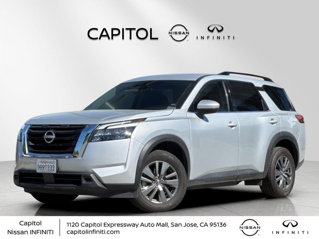 2025 Nissan Pathfinder SV listing photo