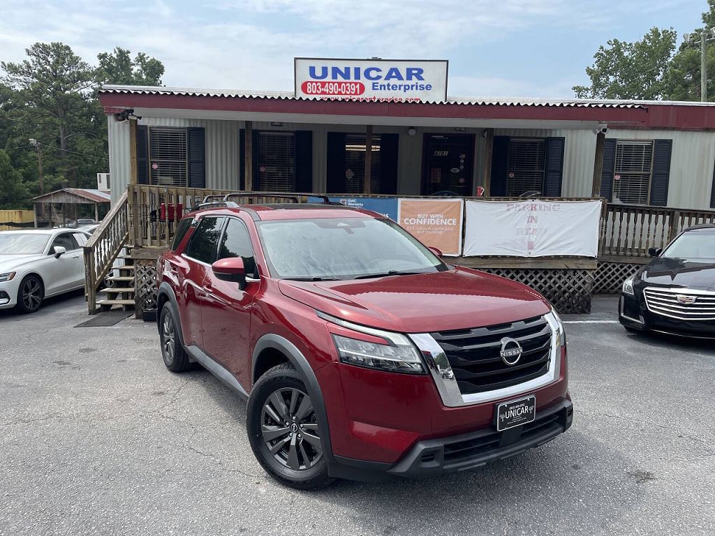 2022 Nissan Pathfinder SV