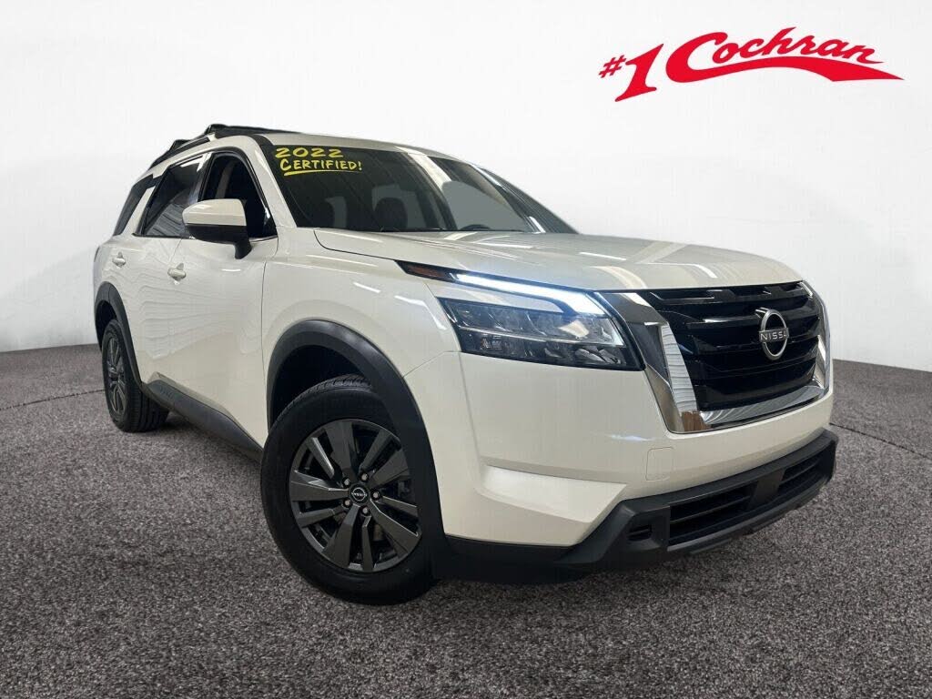 2022 Nissan Pathfinder SV