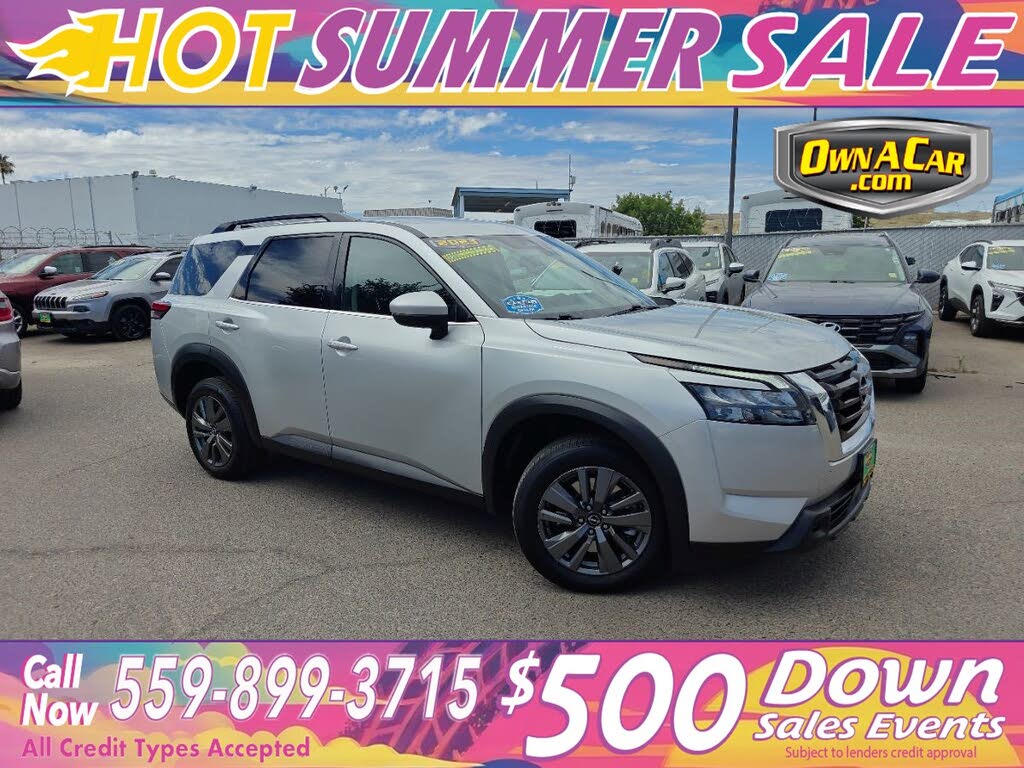 2023 Nissan Pathfinder SV