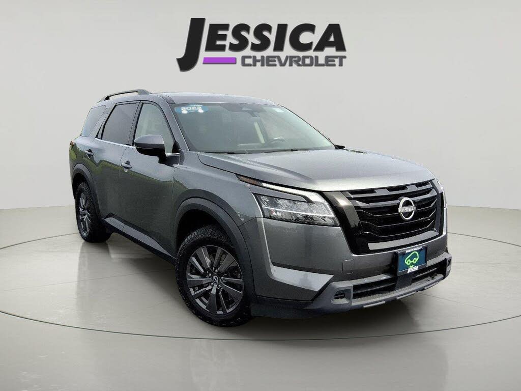 2022 Nissan Pathfinder SV