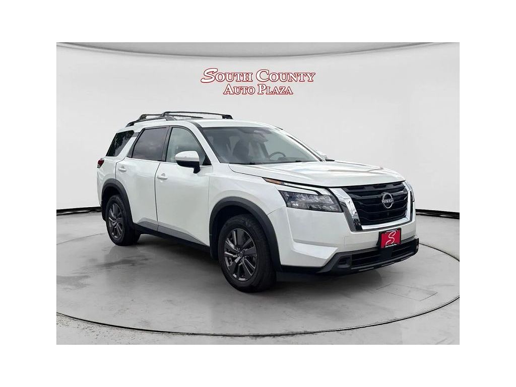 2023 Nissan Pathfinder SV