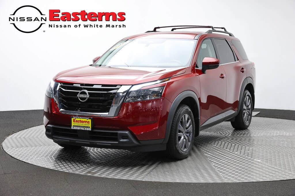 2023 Nissan Pathfinder SV