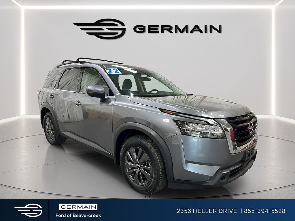 2022 Nissan Pathfinder SV