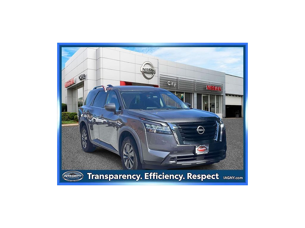 2022 Nissan Pathfinder SV
