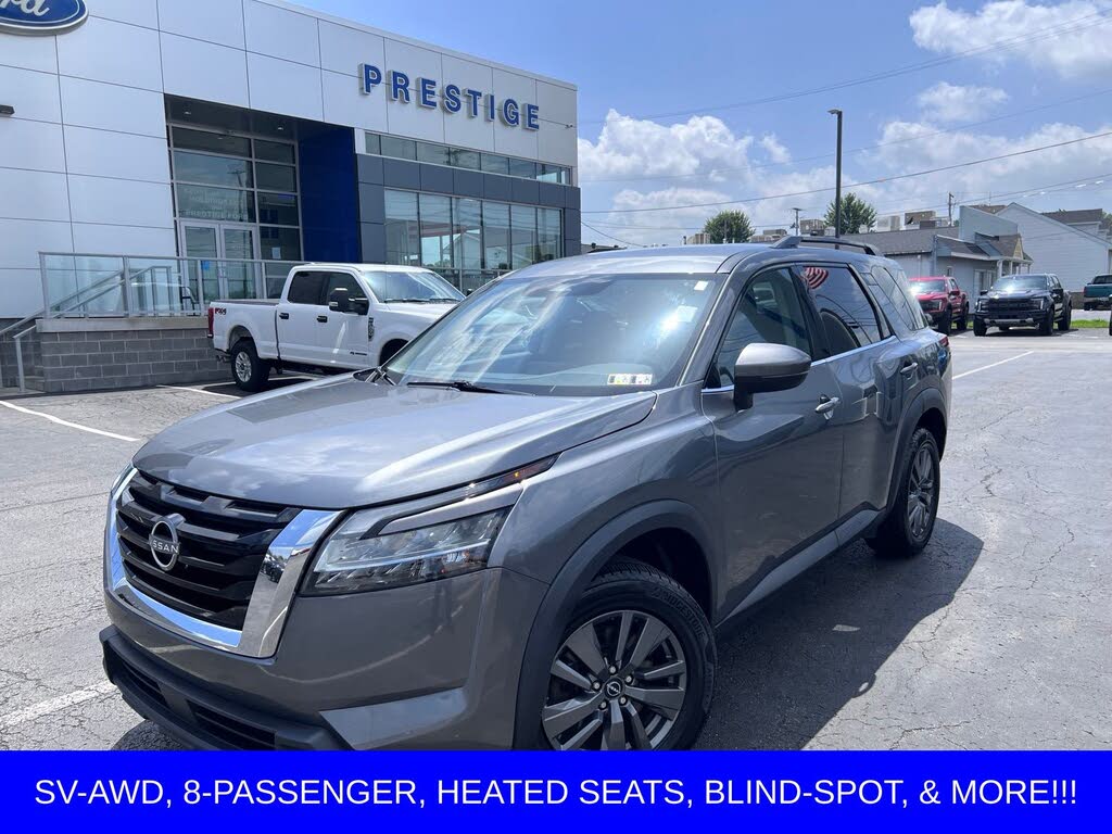 2022 Nissan Pathfinder SV