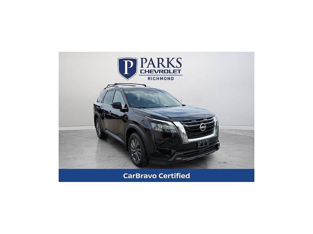 2023 Nissan Pathfinder SV