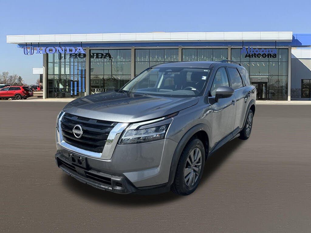 2022 Nissan Pathfinder SV