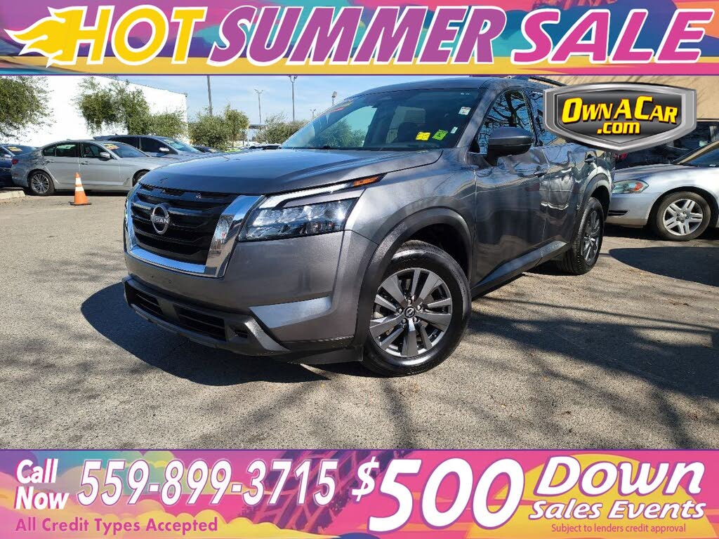 2024 Nissan Pathfinder SV