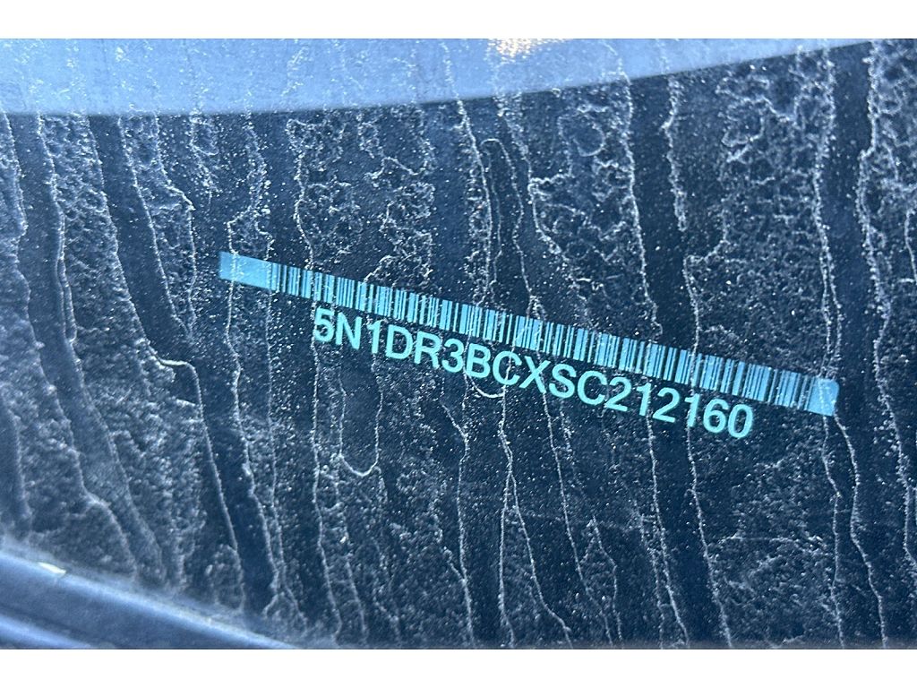2025 Nissan Pathfinder SV