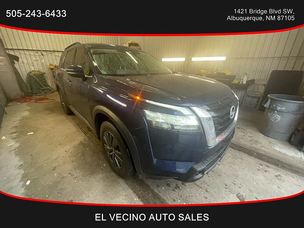 2022 Nissan Pathfinder SV