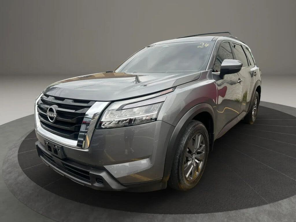 2022 Nissan Pathfinder SV