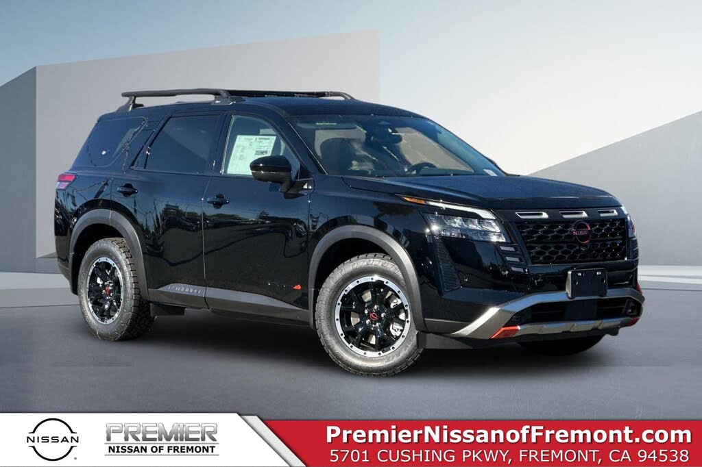 2026 Nissan Pathfinder SV listing photo