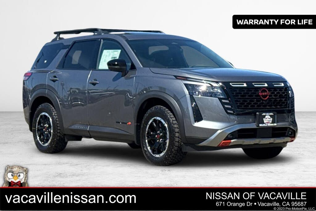 2026 Nissan Pathfinder SV