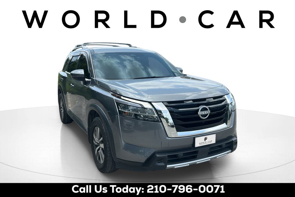 2023 Nissan Pathfinder SL