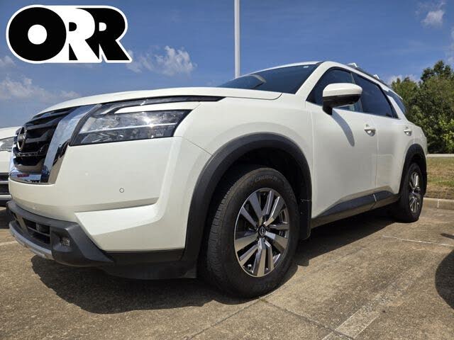 2022 Nissan Pathfinder SL