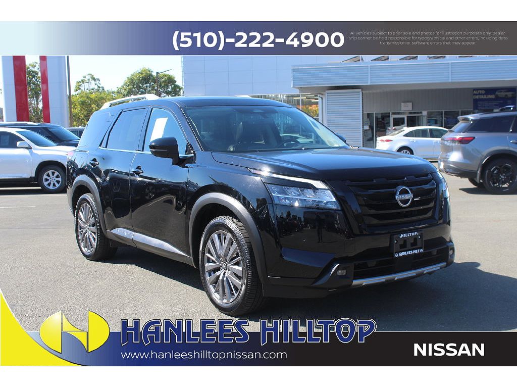 2023 Nissan Pathfinder SL