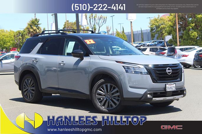 2022 Nissan Pathfinder SL