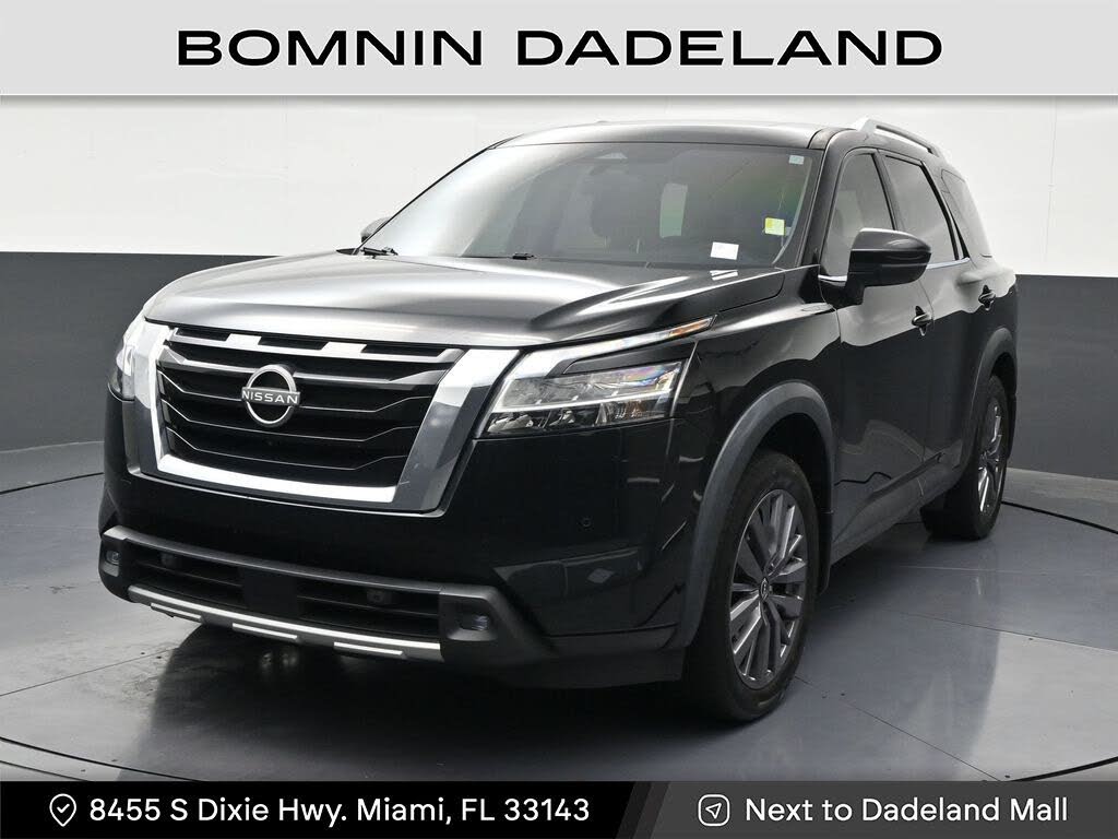 2022 Nissan Pathfinder SL
