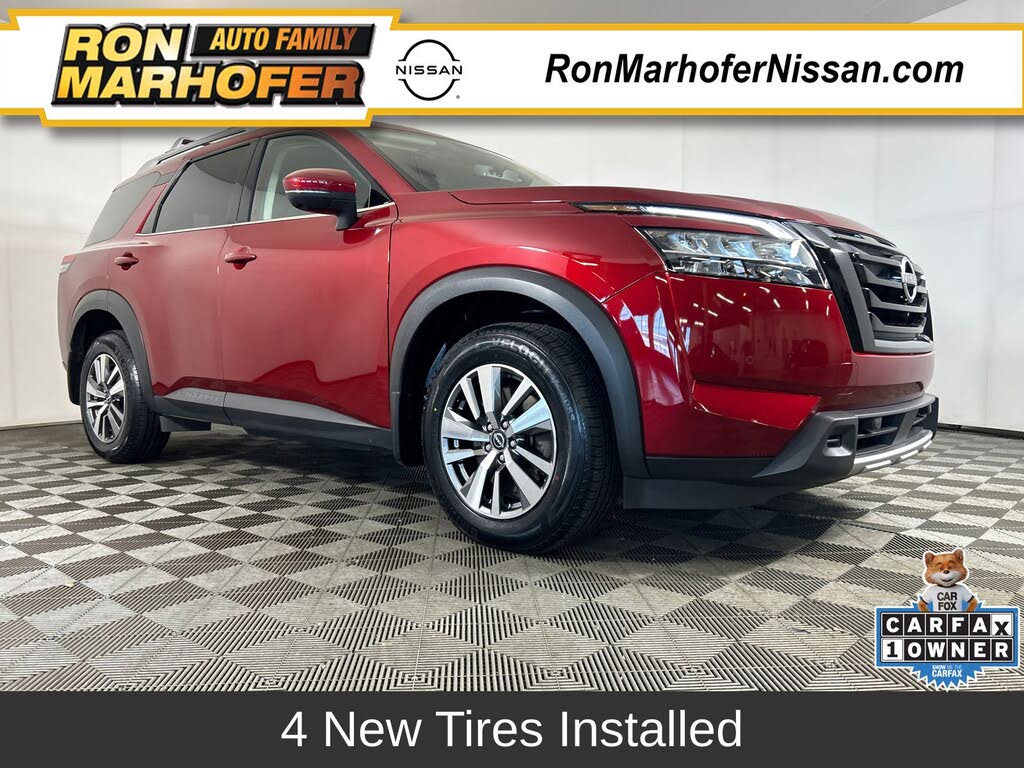 2023 Nissan Pathfinder SL