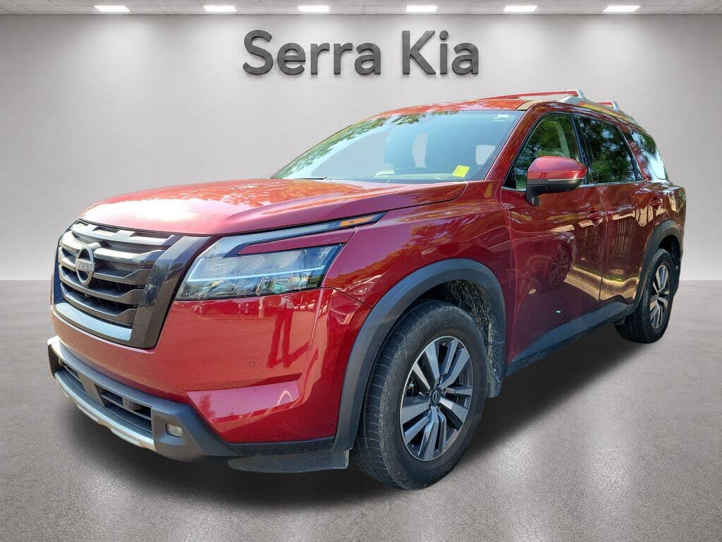 2023 Nissan Pathfinder SL