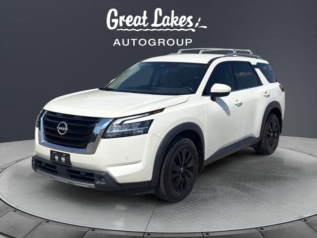 2022 Nissan Pathfinder SL