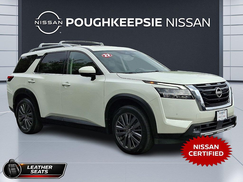 2022 Nissan Pathfinder SL