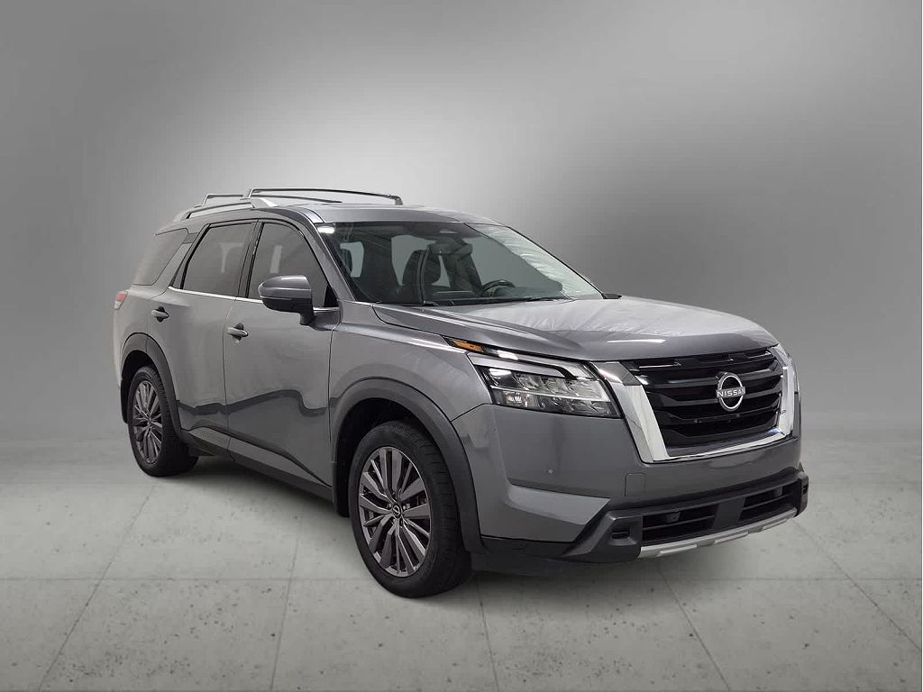 2023 Nissan Pathfinder SL