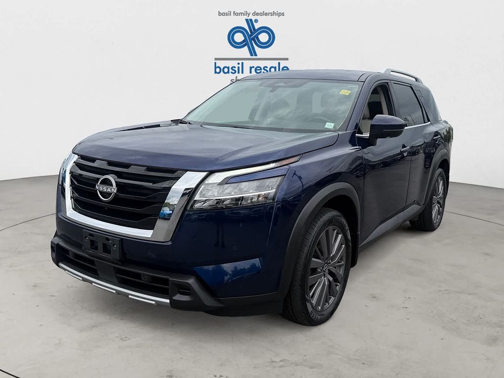 2023 Nissan Pathfinder SL