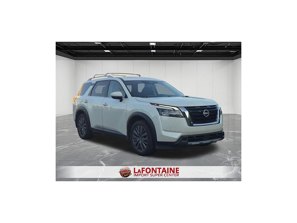 2023 Nissan Pathfinder SL