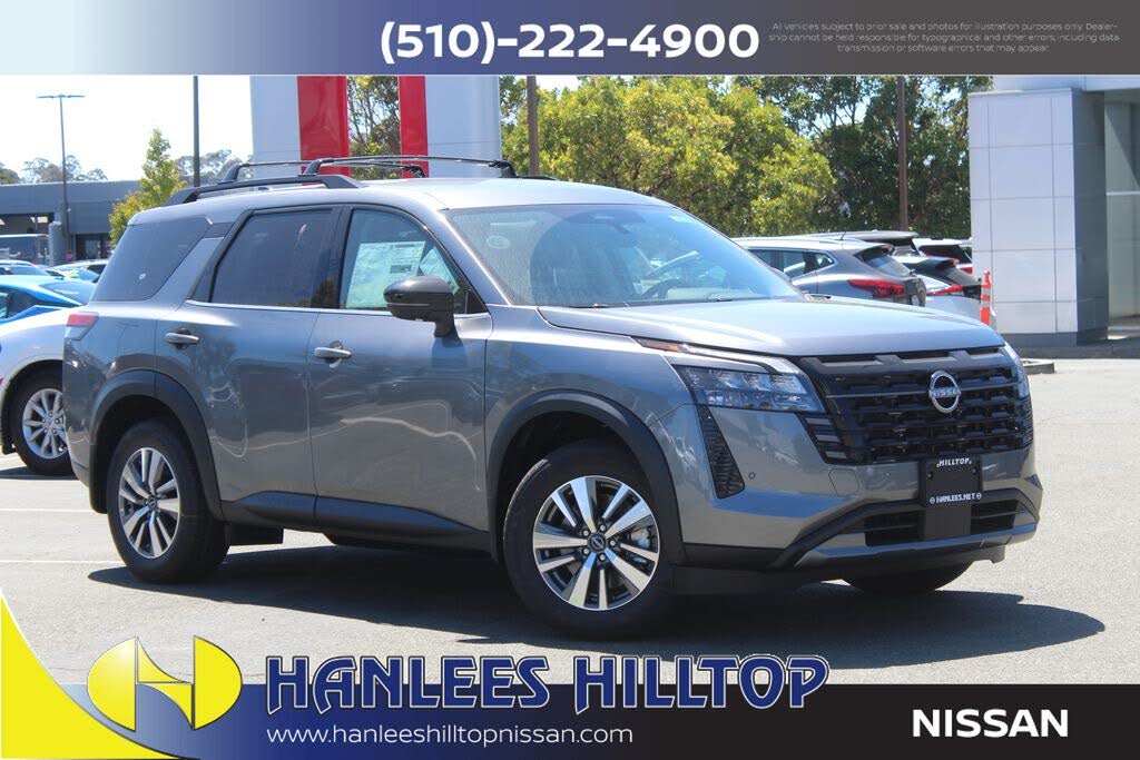 2026 Nissan Pathfinder SL