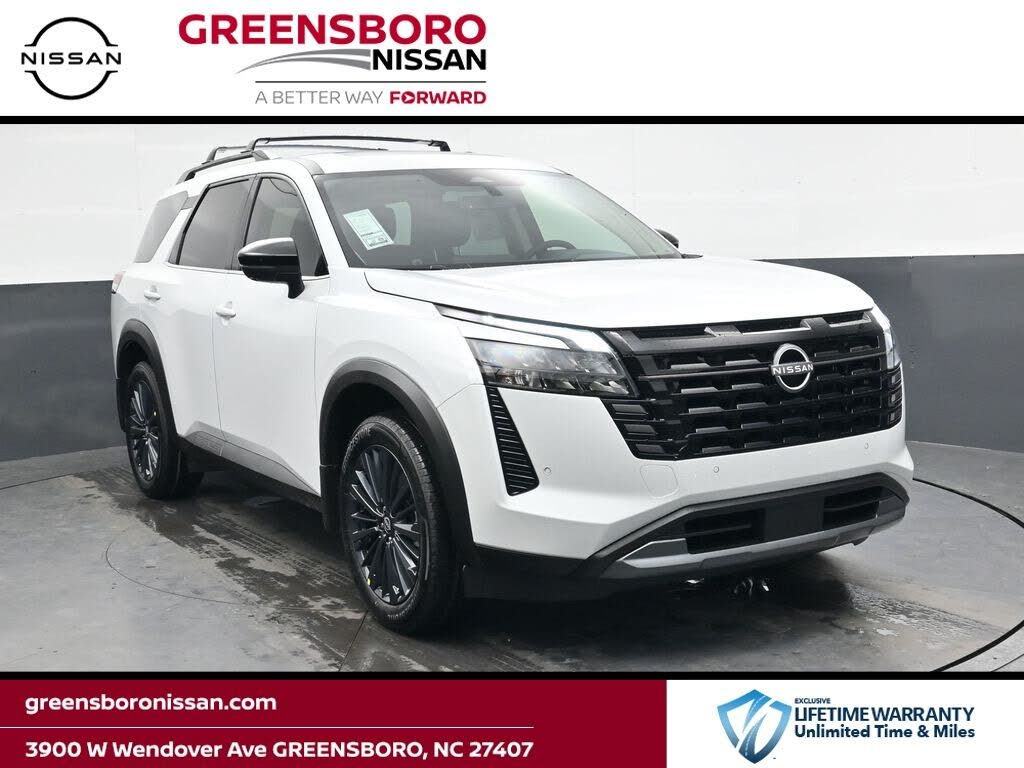 2026 Nissan Pathfinder SL