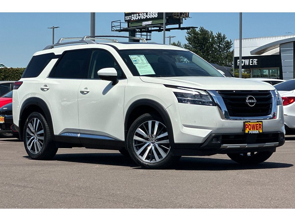 2022 Nissan Pathfinder Platinum