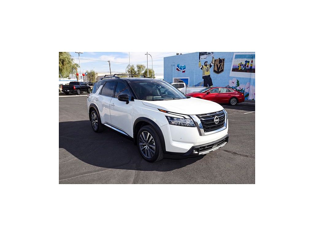 2025 Nissan Pathfinder Platinum